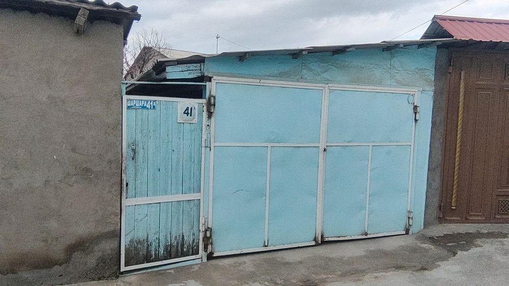 Uy Sotiladi Uchastka