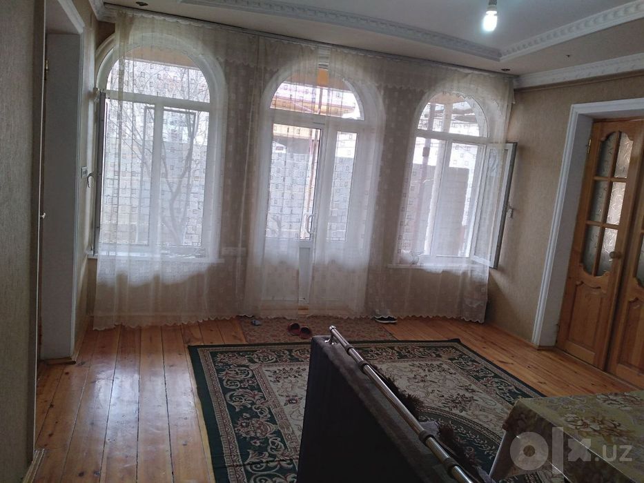 Срочно участка  сотилади 3 сотих 6 хона, Зангиота зиёратгохига етмасда