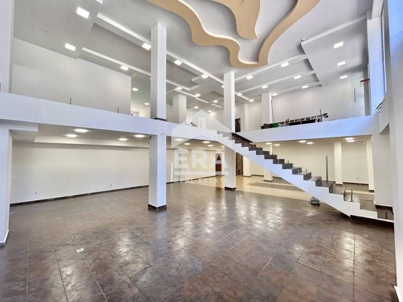 Продава се Магазин в София, Витоша - 621 кв.м за 1047 €/кв.м - Снимка #1