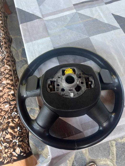 Vand volan audi a6 C7 cu padele pret 250euro negociabil