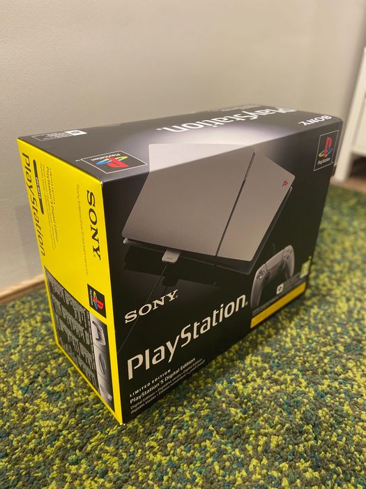 Playstation 5 Limited Edition 30th Anniversary SIGiLAT