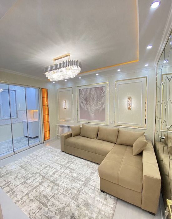 3х комнатная на Чиланзаре . Метро Новза