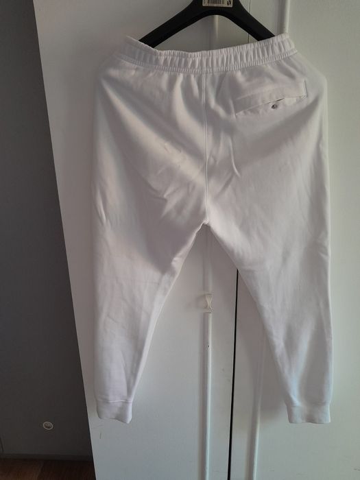 Мъжко долнище - "Nike Club Joggers White"