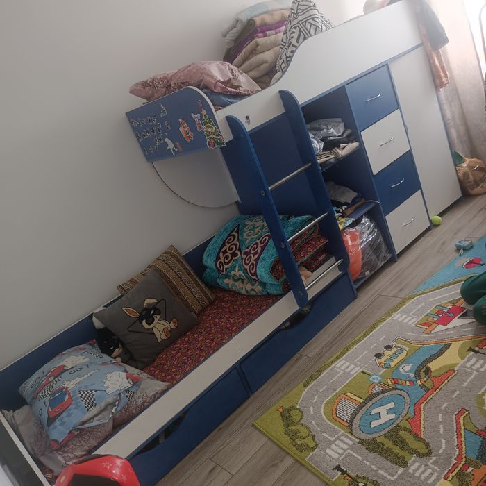 Продам 2х ярусную кровать