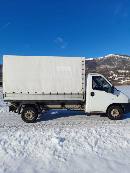 Autoutilitara de vanzare