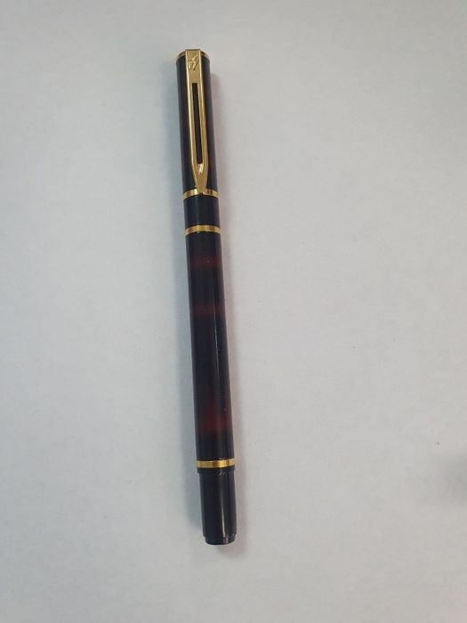 Pix Waterman francez negru roșu cu elemente aurite