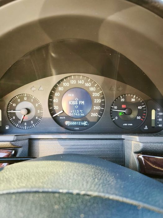Mercedes W211 E class