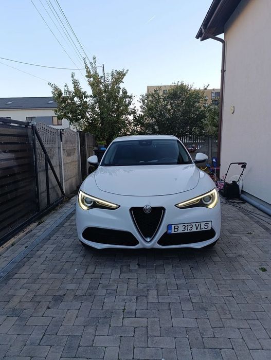 Alfa Romeo Stelvio Stelvio Automata / 2.0 Benzina 200 CP / 4x4