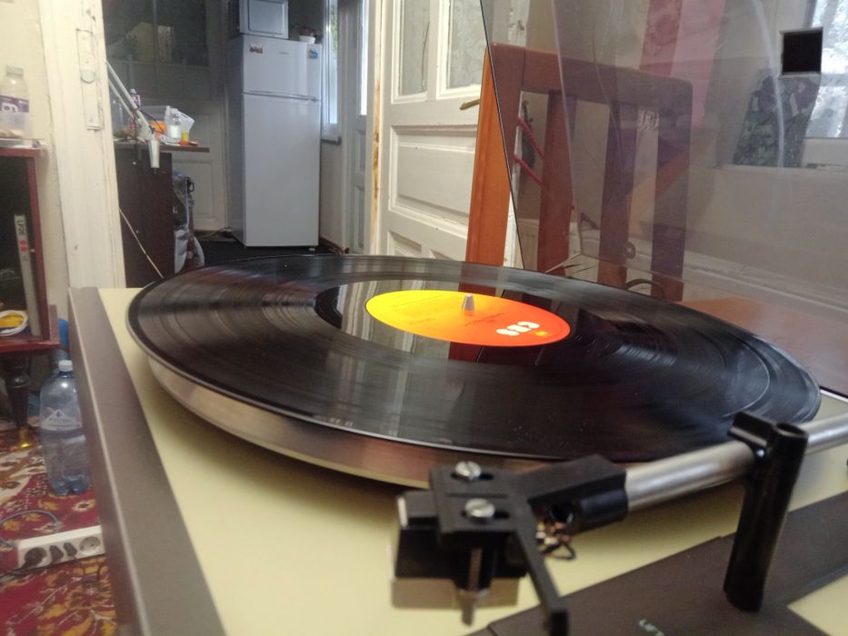 Pikup RFT automatic cu doza electromagnetică  model SP3930 HI FI Stere