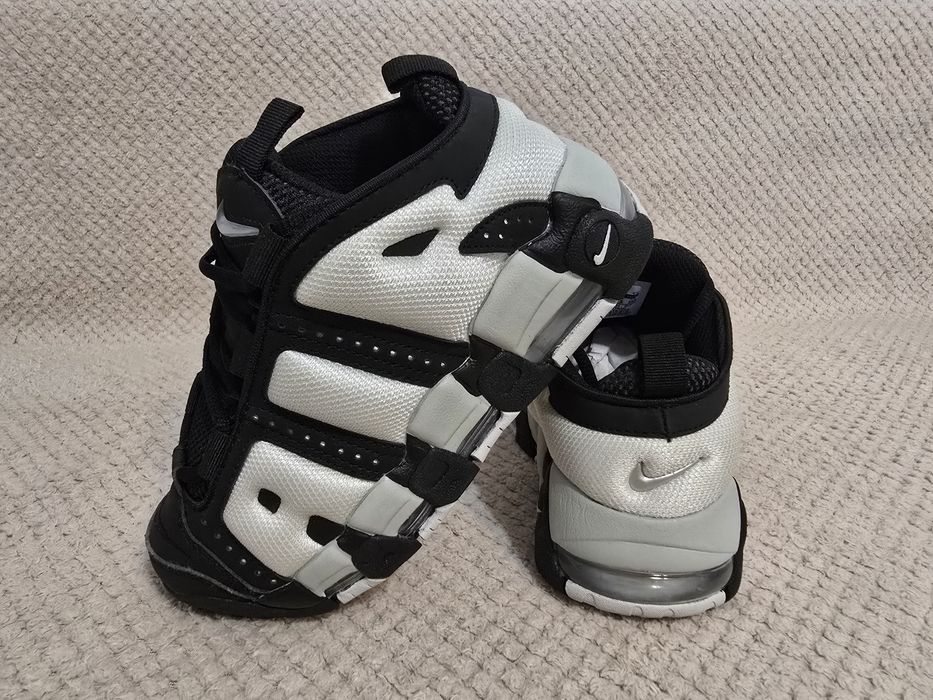 Nike uptempo nr 36 int 22,5 cm preț 350 lei