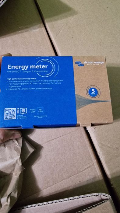 Victron  Lynx Shunt 1000 M8 & Victron Energy Meter VM-3P75CT