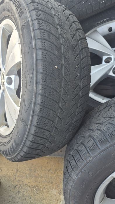 Vand doua anvelope 205/60/16