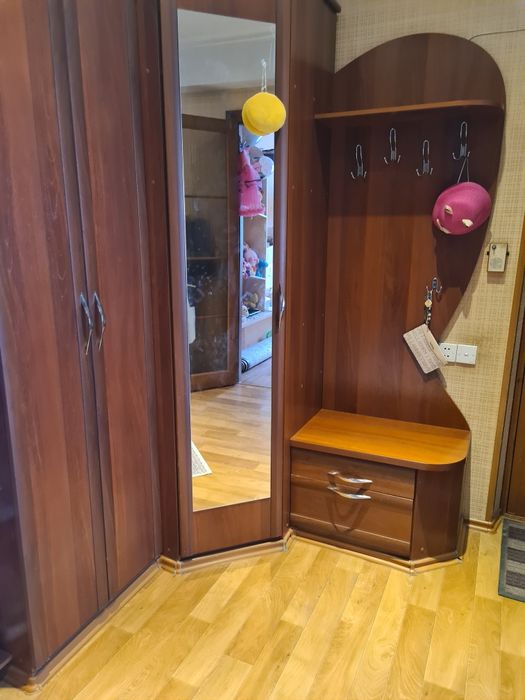 Прихожая угловая