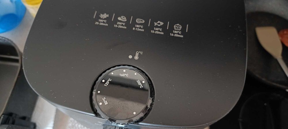 Уред за здравословно готвене (airfryer) Tefal