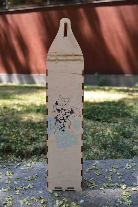 Персонализирана дървена кутия за вино