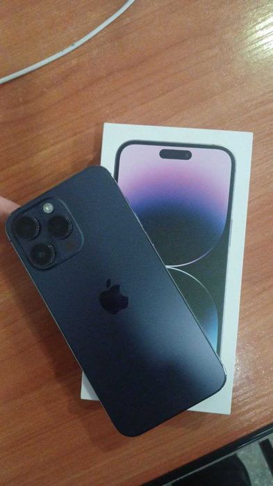 Продаю iPhone 14 Pro Max, память 128 GB.