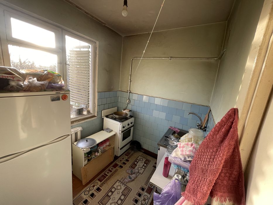 Продаётся Чилонзар 3 квартал,Торговый центр! 2/4/4 рядом с парком !