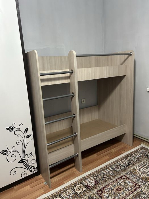 продаеться кроват