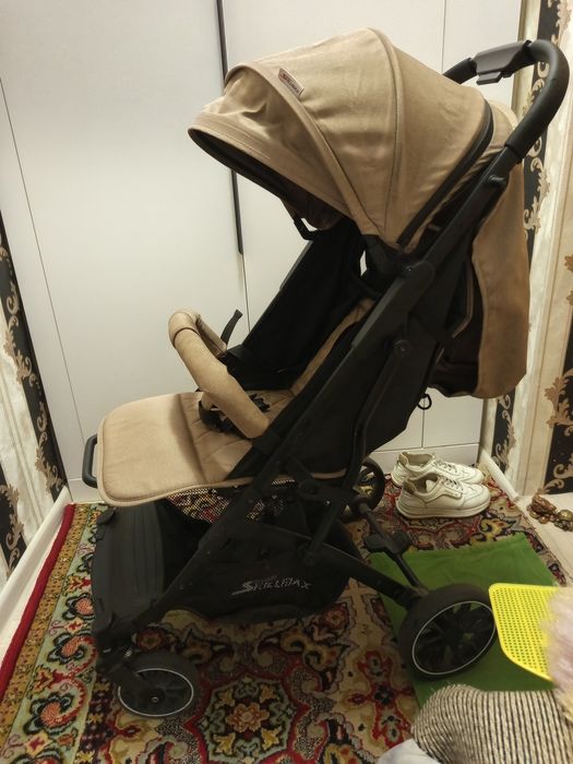 Коляска прогулочная