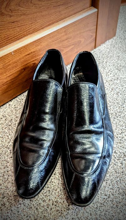 Продам мужские лаковые туфли 42 размер