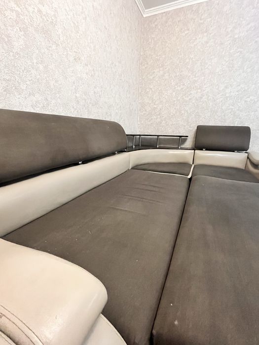 Уголовой диван и кресло