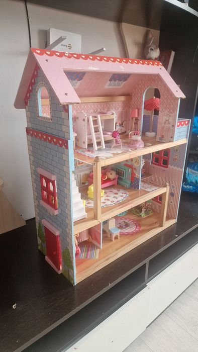 Домик для девочек