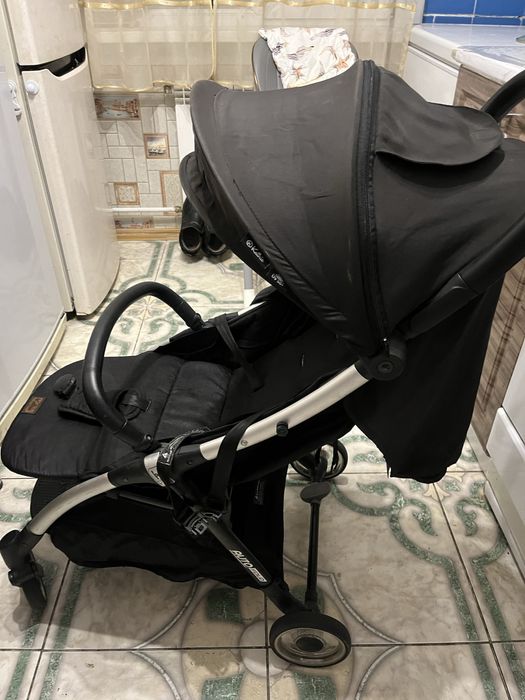 Детская раскладная коляска