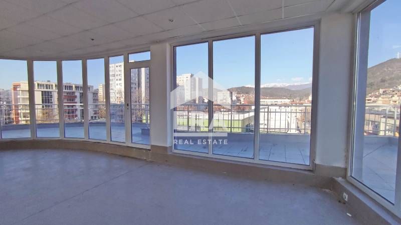 Продава се Заведение в Благоевград, Идеален център - 430 кв.м за 989 €/кв.м - Снимка #4