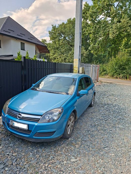 Vând Opel Astra H Hatchback | Semiautomată (Easytronic) |
