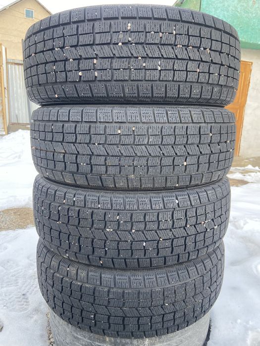 Комплект зимние шины 235/60/18 235/60R18 Nankang Runsafa.
