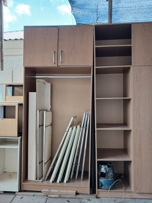Продаётся 2 шкафа. Б/у по