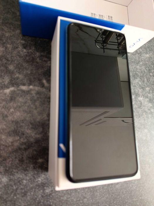 Продам телефон VIVO Y53s