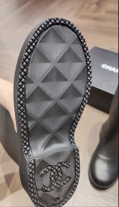 Продам сапоги Chanel