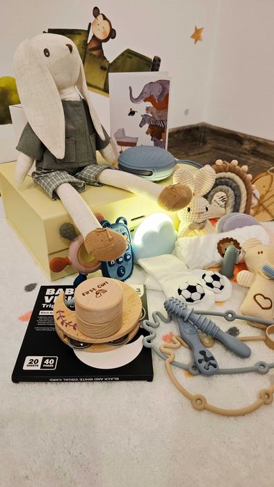 Baby box complet • Jucarii + ingrijire + decor
