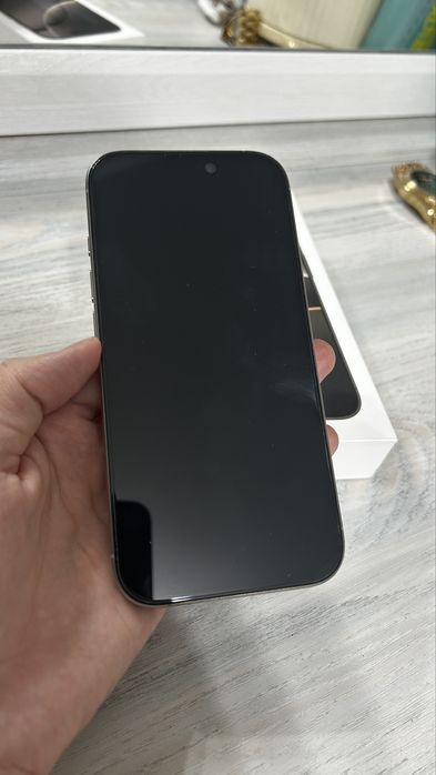 Продам Айфон 16 Про