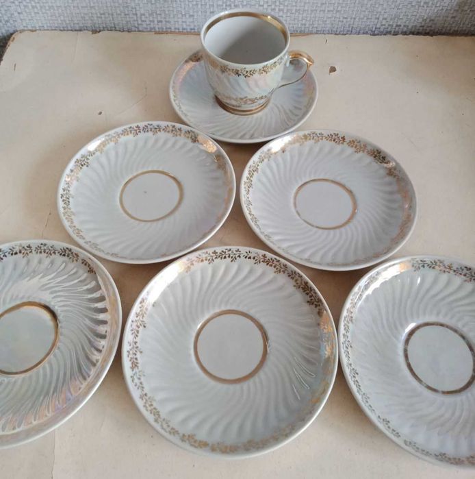Стаканы, бокалы, кружки, стопки