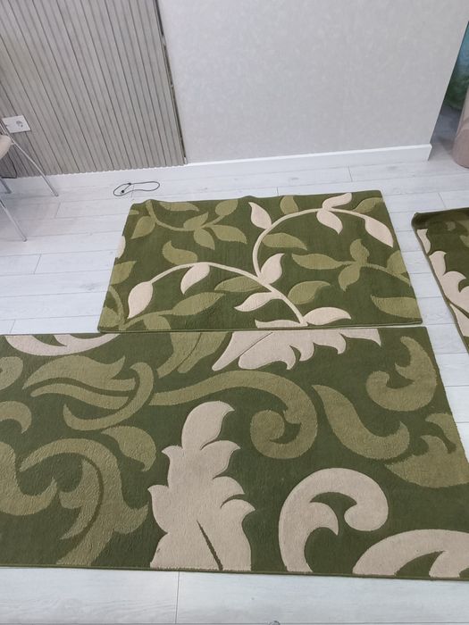 Продаю ковровые дорожки