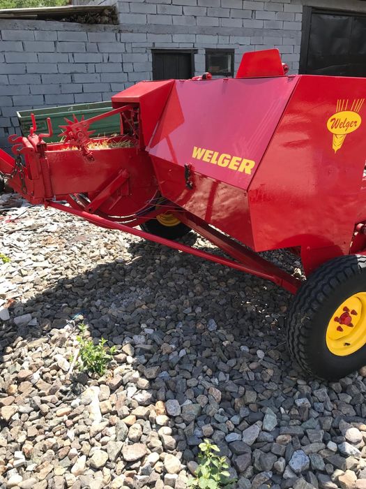 Balotiera Presa de balotat Welger AP41 recent adusa model mic