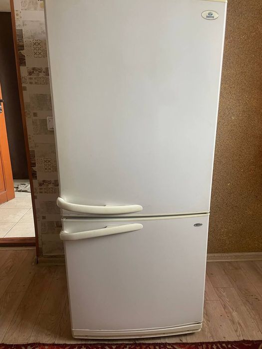Продам холодильник