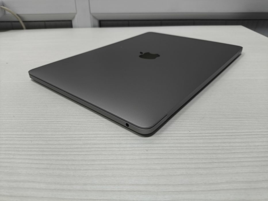MacBook Pro 2017 Core i5 / 8GB RAM / SSD 128GB