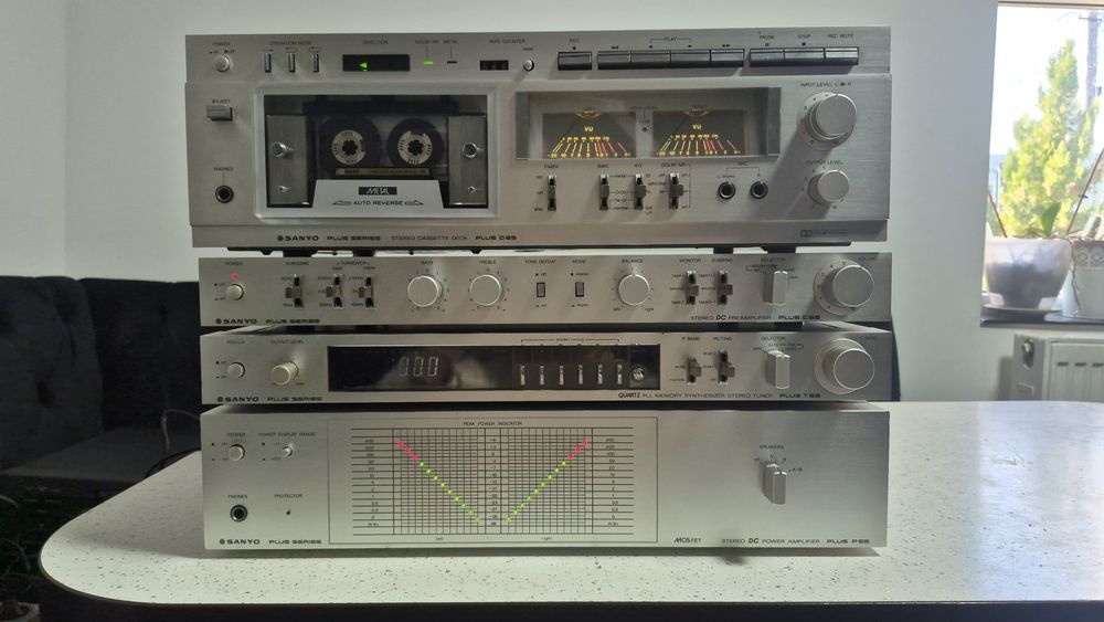 Linie audio Sanyo Plus