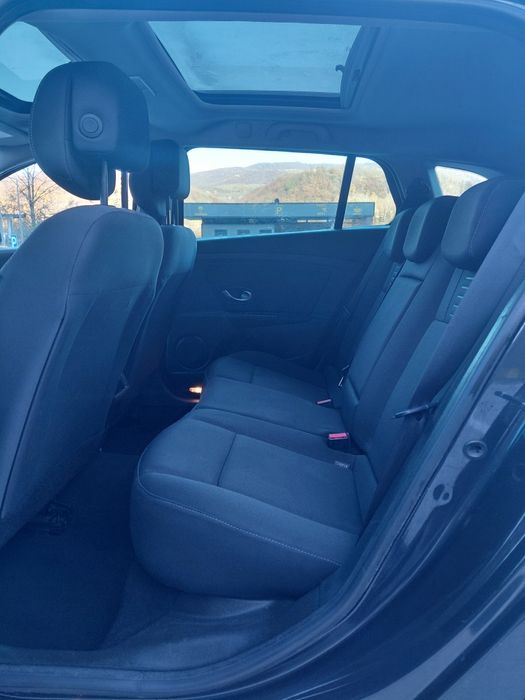 Renault megane 1,9 diesel  an 2010 euro 5  full dotarii