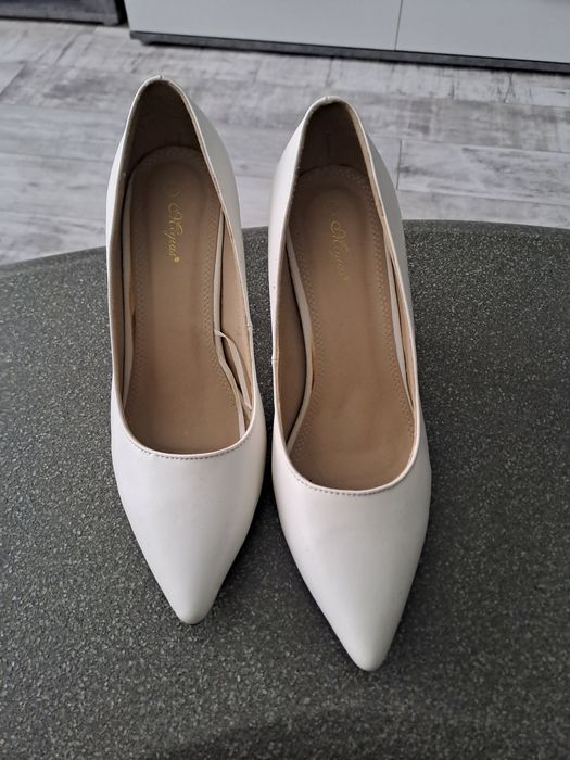 Елегантни обувки