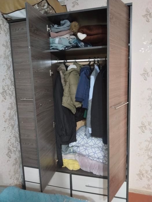 Шкаф плательный для одежды