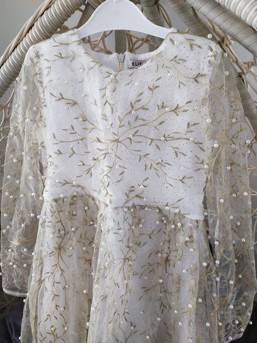 Нарядное платье на девочку