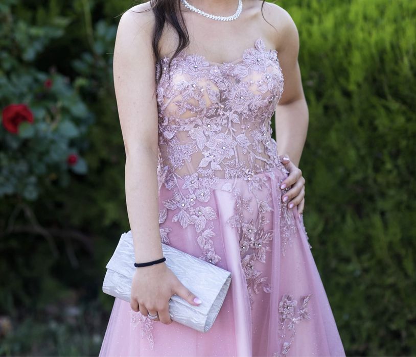 Бална рокля