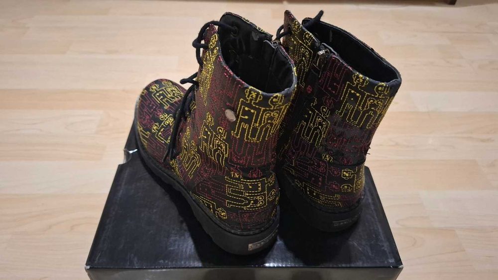 Запазени обувки Dеsigual