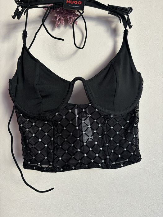 Бюстие Топ с ръкави и камъни