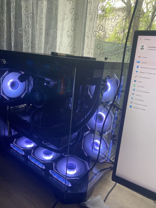 System gaming complet high-end ryzen 7 7800x3d rtx 5070 12gb 32gb ram 6000mhz / monitor 32 inchi 2k 165hz etc. !URGENT!
