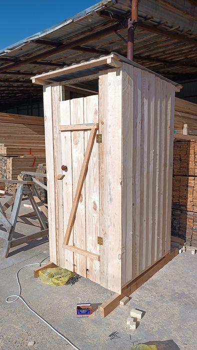 Уличный туалет готовый вариант